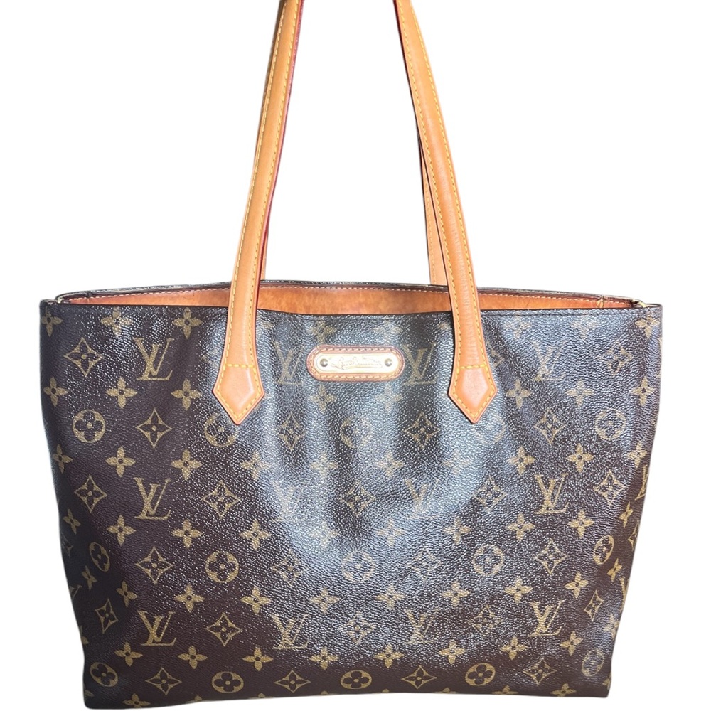AUTHENTIC LOUIS VUITTON MONOGRAM WILSHIRE MM TOTE BAG.